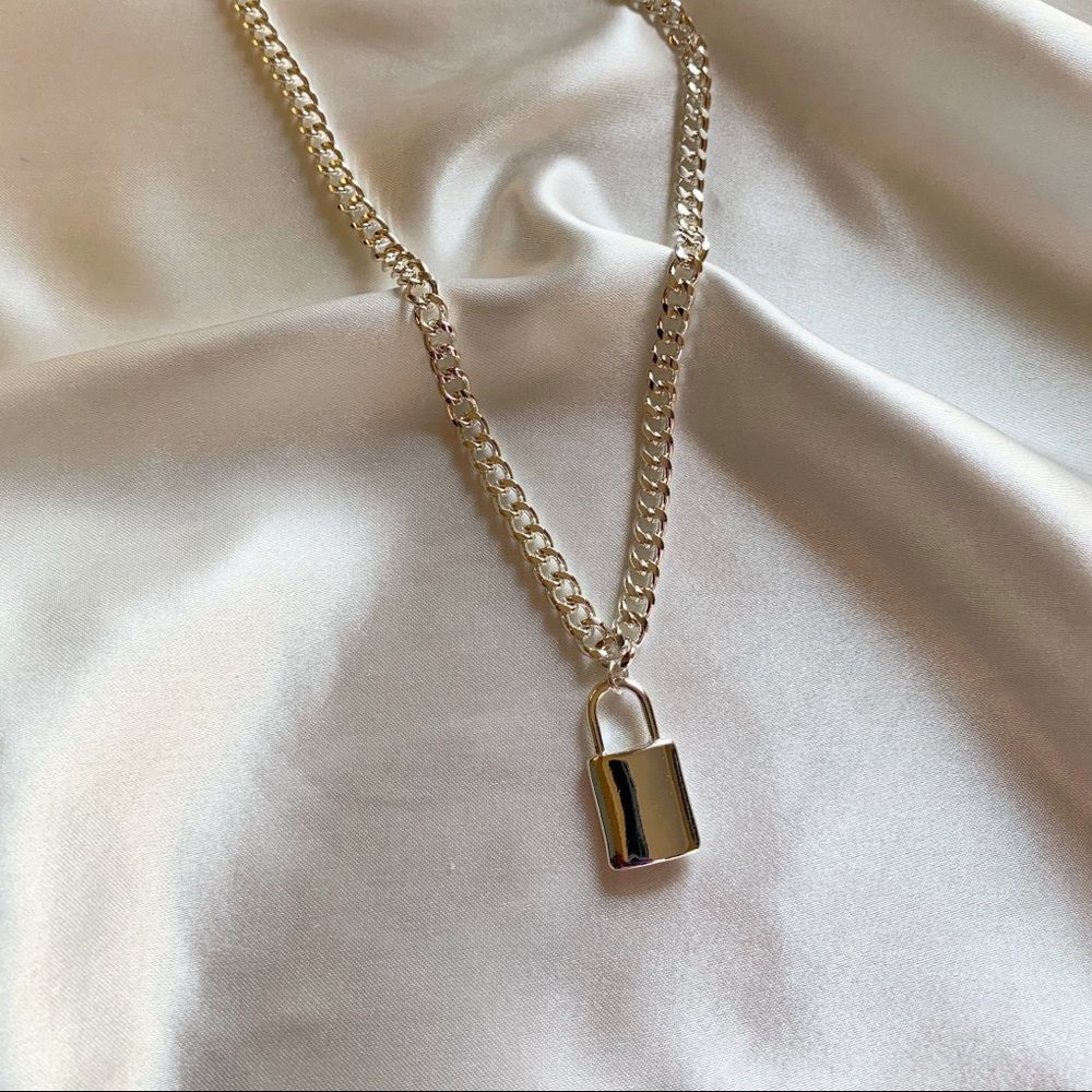 ADELE - Silver Padlock Chain Necklace